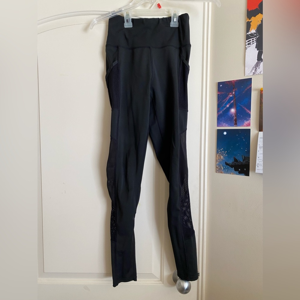 O to S black workout leggings with pockets
